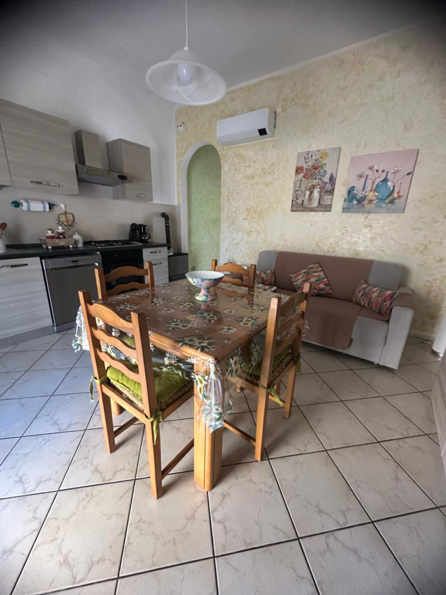 La Casa Di Nonna Ottorina Lägenhet Venturina Terme Exteriör bild